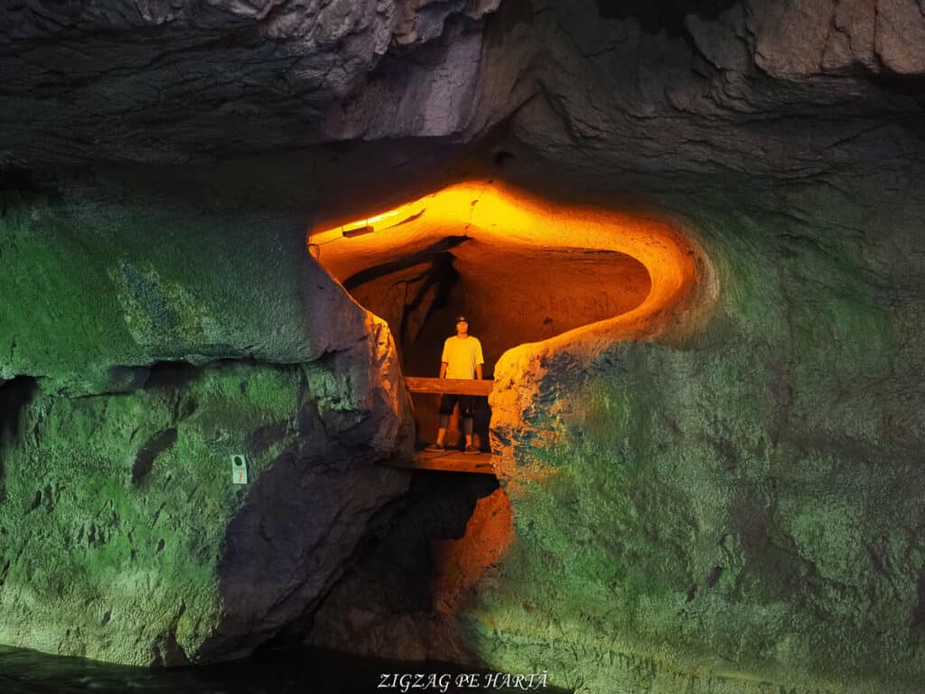 Peștera Bolii - Blog de calatorii - ZIGZAG PE HARTĂ - ADL01539