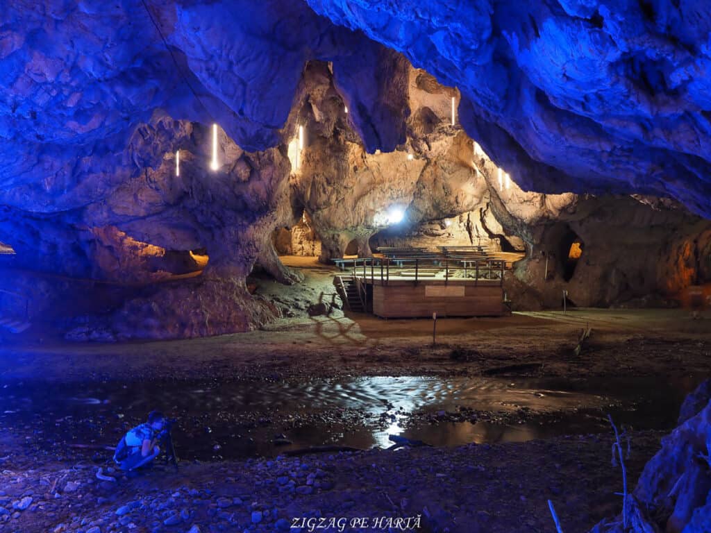 Peștera Bolii - Blog de calatorii - ZIGZAG PE HARTĂ - OI000373 01