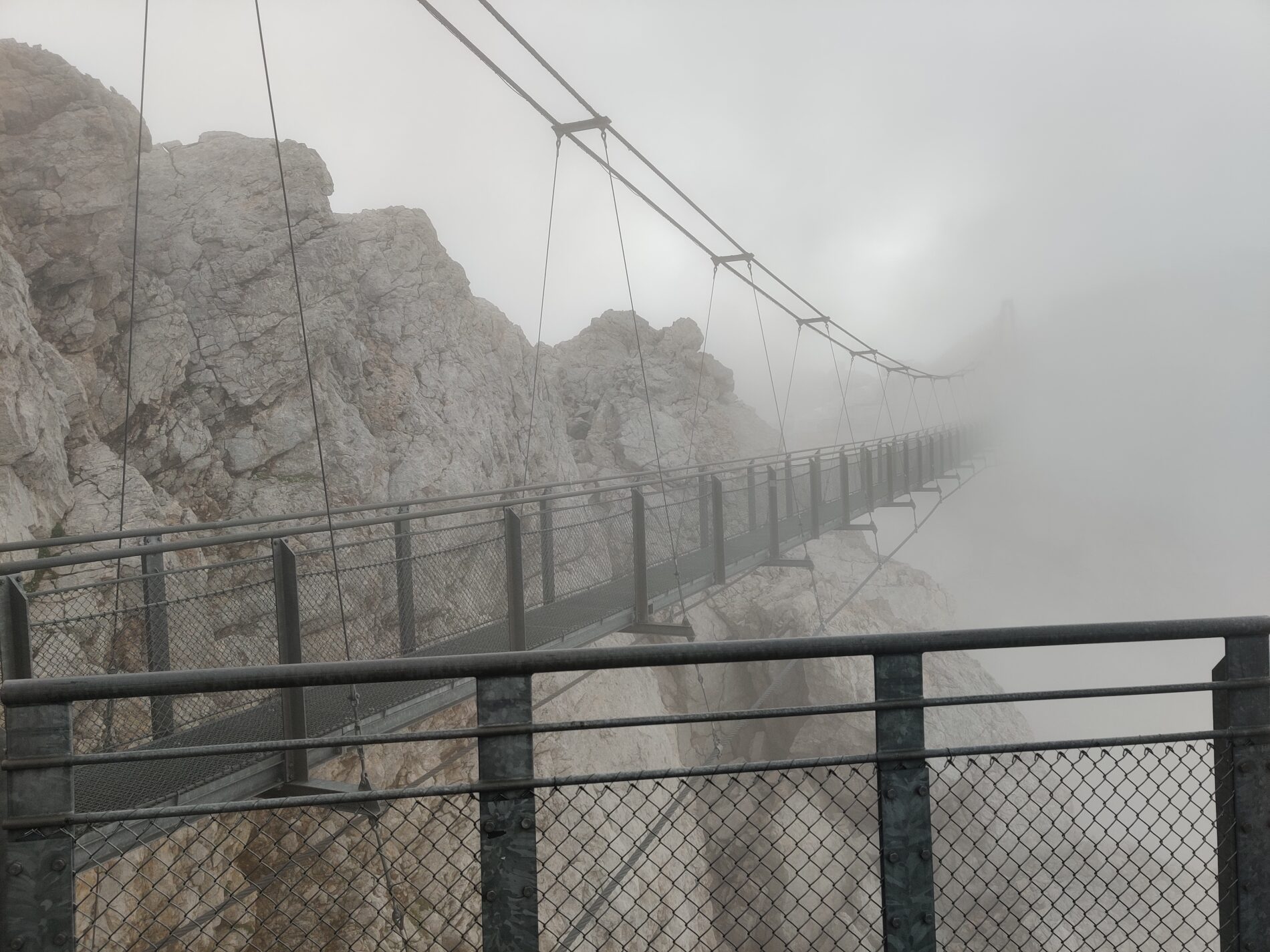 Treppe ins Nichts - Scările spre Nicăieri  din Ghețarul Dachstein - Blog de calatorii - ZIGZAG PE HARTĂ - IMG 20220726 143350