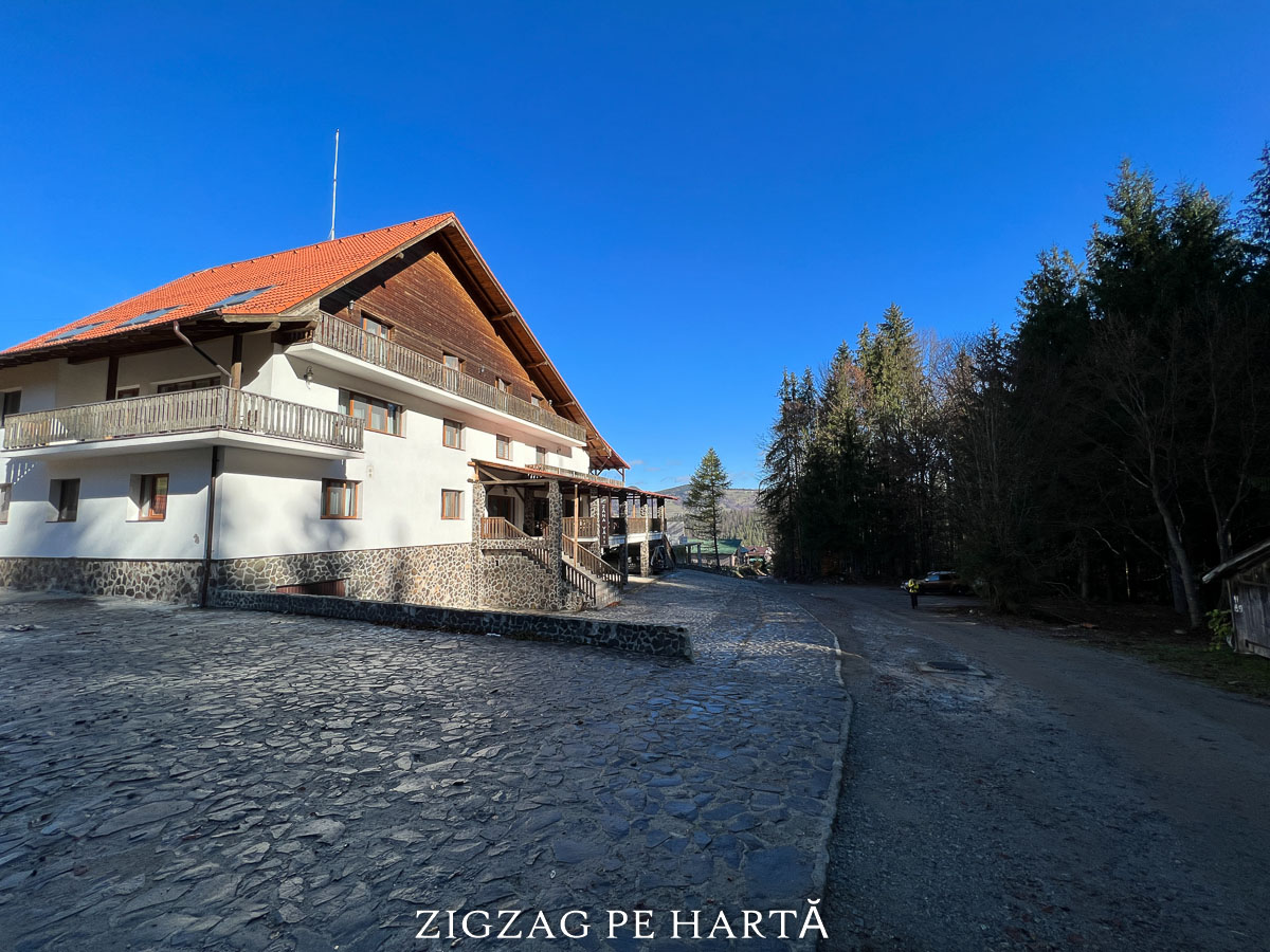 Vârful Bihor (Curcubăta Mare) 1849 m - Blog de calatorii - ZIGZAG PE HARTĂ - IMG 0519