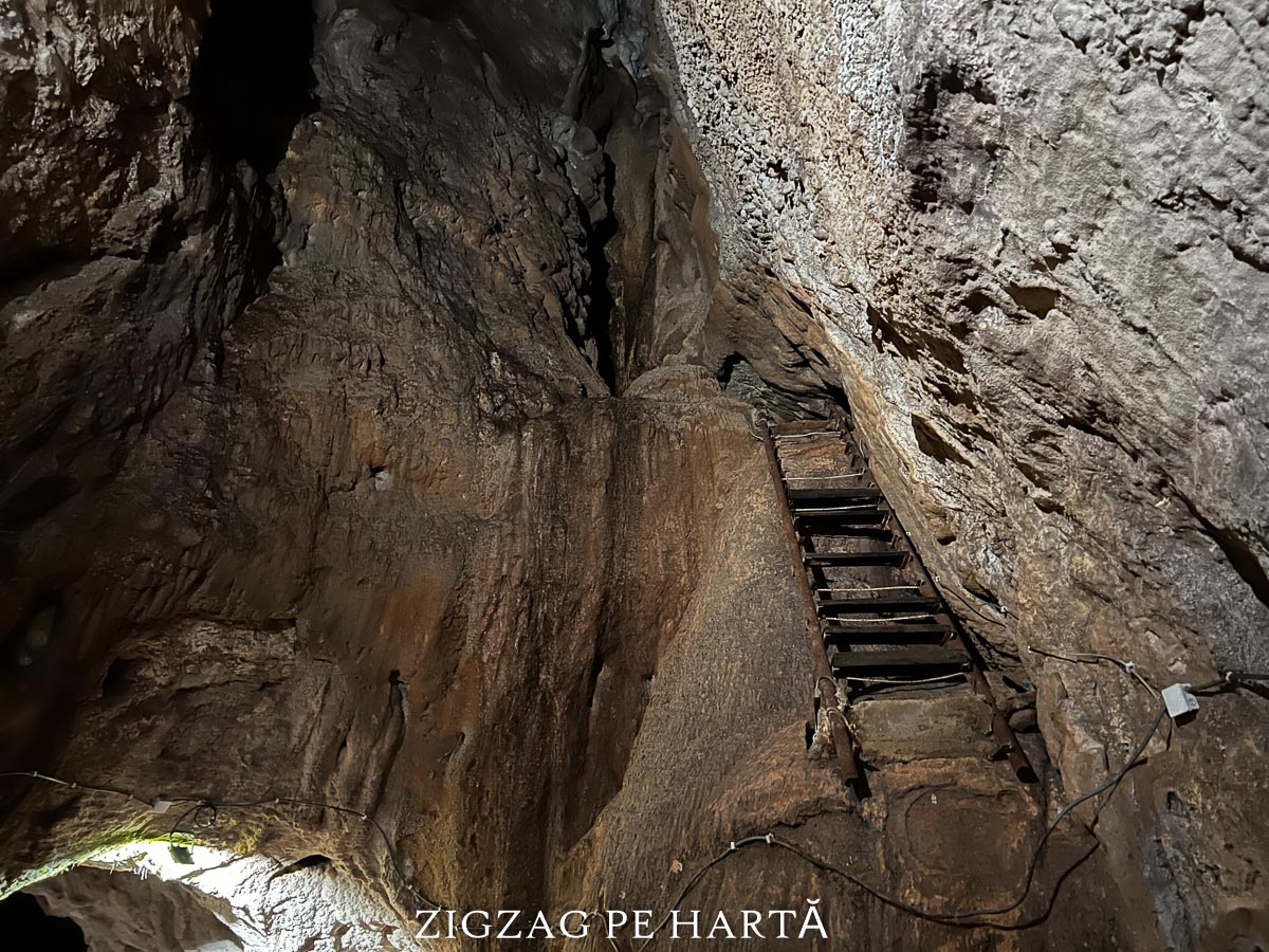 Peștera Poarta lui Ionele
