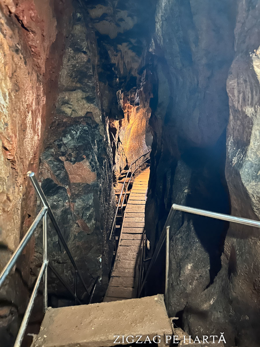 Peștera Vadu Crișului și Cascada Vadu Crișului - Blog de calatorii - ZIGZAG PE HARTĂ - IMG 2500