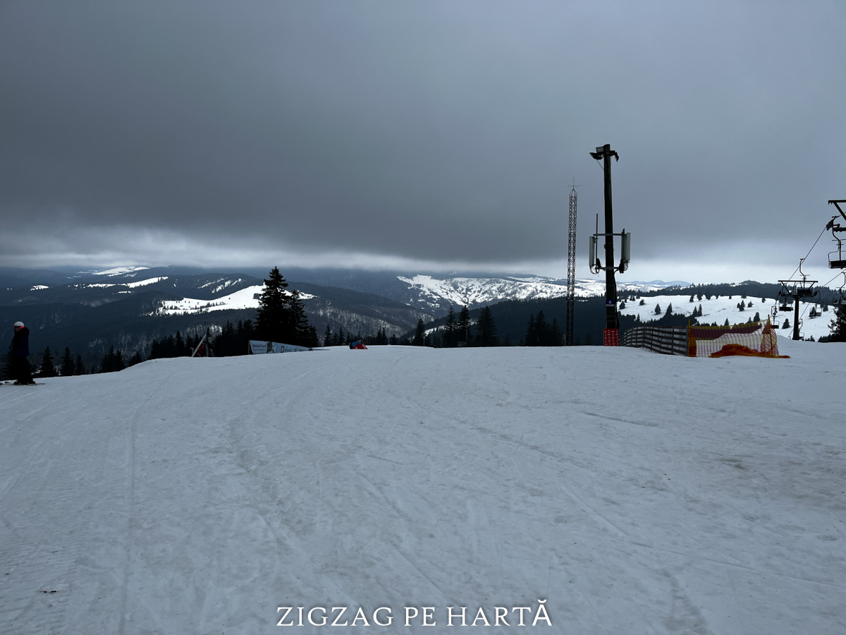 La schi pe pârtiile de la Arena Platoș din Păltiniș - Blog de calatorii - ZIGZAG PE HARTĂ - IMG 2049