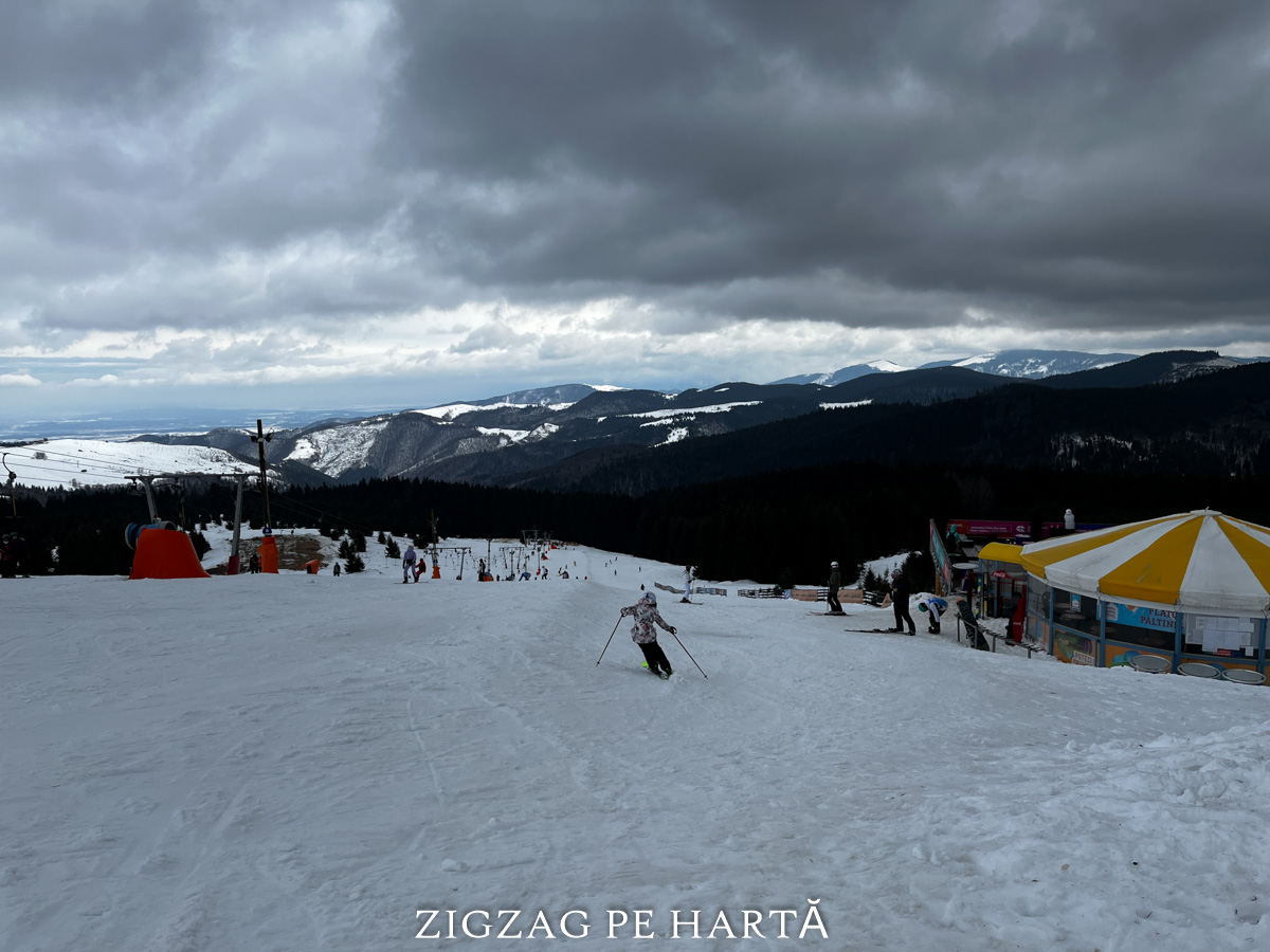 La schi pe pârtiile de la Arena Platoș din Păltiniș - Blog de calatorii - ZIGZAG PE HARTĂ - IMG 2063