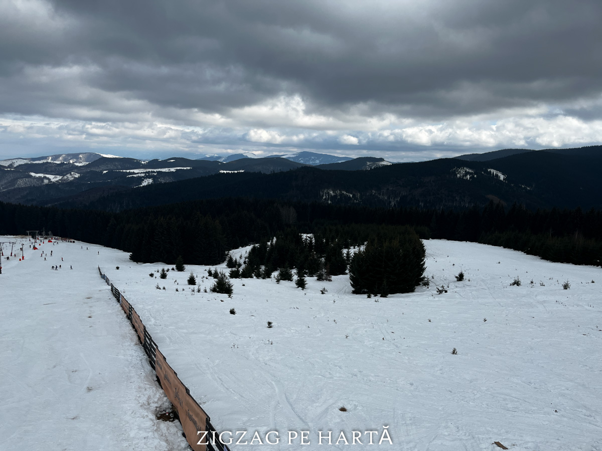 La schi pe pârtiile de la Arena Platoș din Păltiniș - Blog de calatorii - ZIGZAG PE HARTĂ - IMG 2086