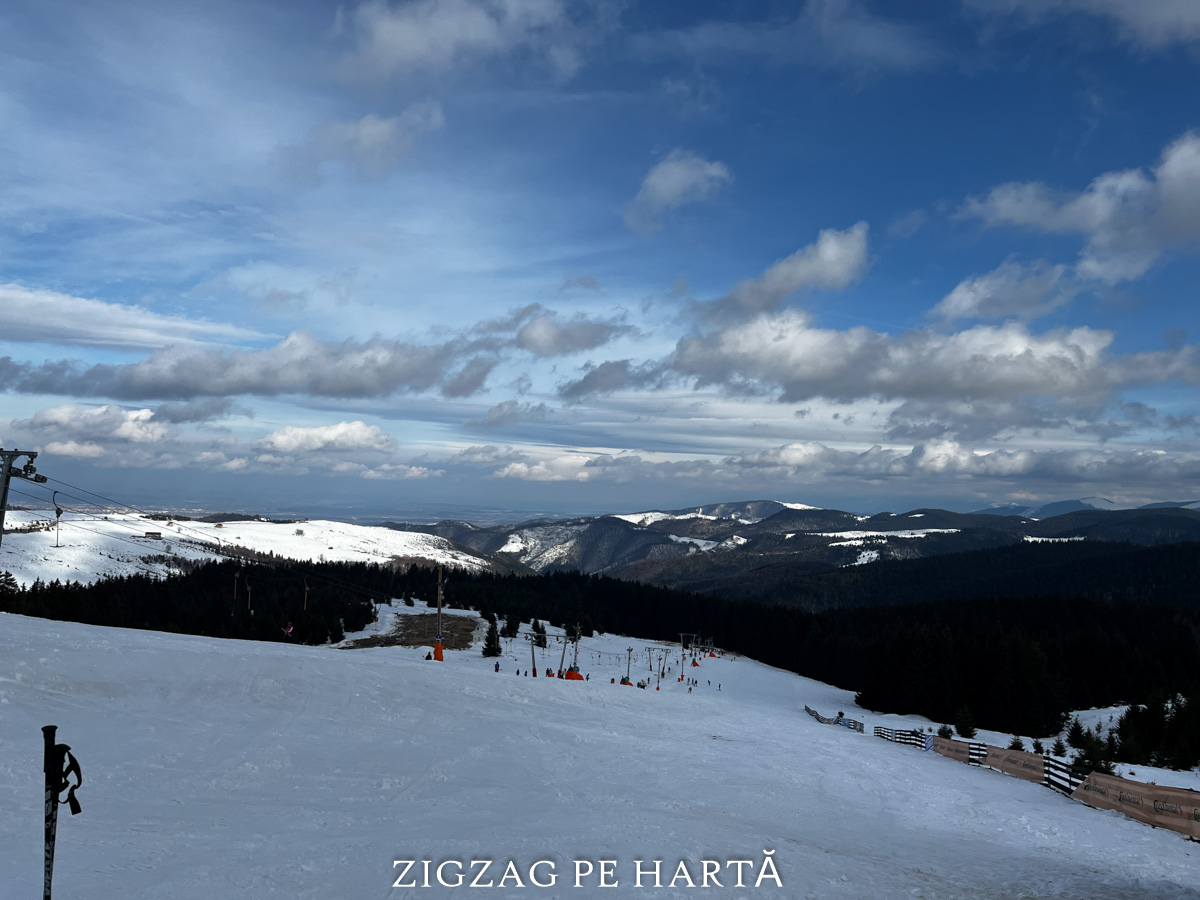 La schi pe pârtiile de la Arena Platoș din Păltiniș - Blog de calatorii - ZIGZAG PE HARTĂ - IMG 2093