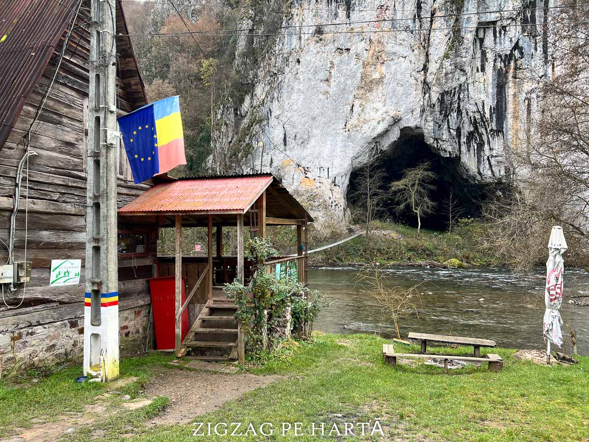 Peștera Unguru Mare și Peștera Unguru Mic - Blog de calatorii - ZIGZAG PE HARTĂ - IMG 2150