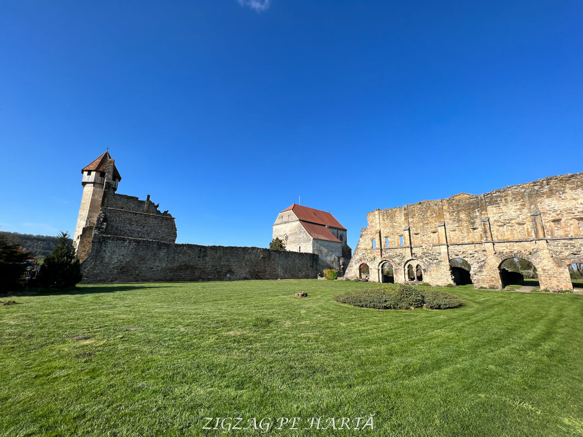 Abația Cisterciană de la Cârța, județul Sibiu - Blog de calatorii - ZIGZAG PE HARTĂ - IMG 6602