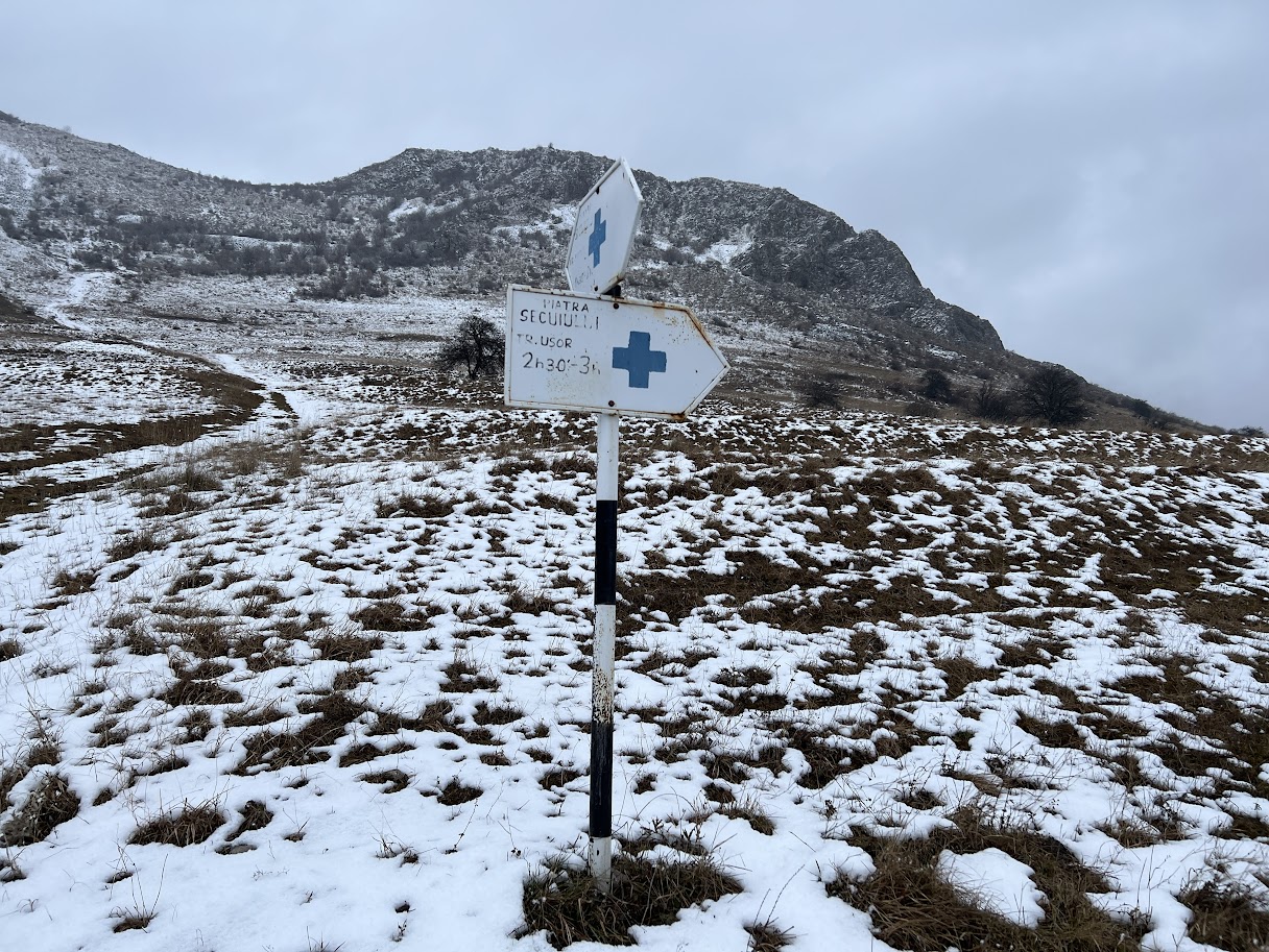 Trasee ușoare de iarnă spre Piatra Secuiului, 1129 metri - Blog de calatorii - ZIGZAG PE HARTĂ - IMG 3842